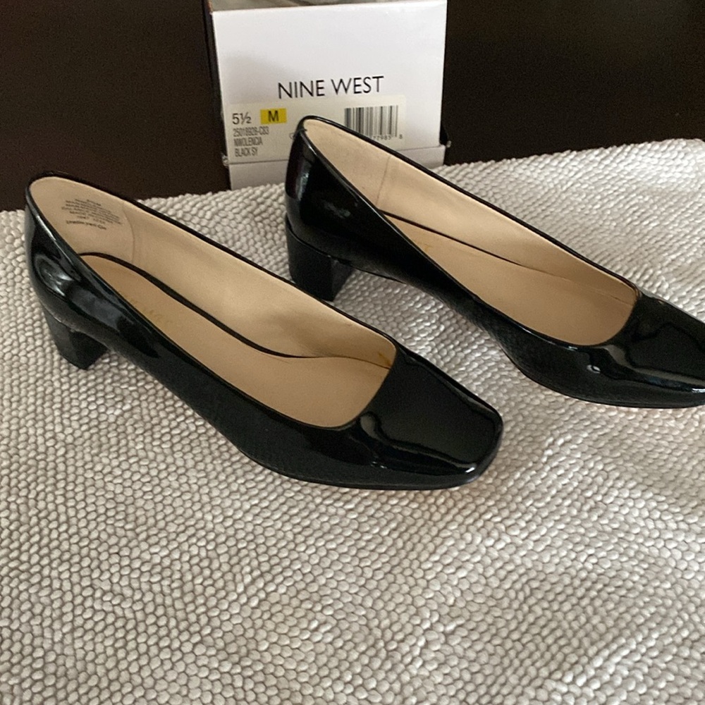 Shoes - Picture 4 of 5